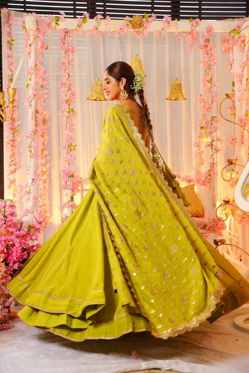 AAROHI LEMON YELLOW ANARKALI SUIT SET
