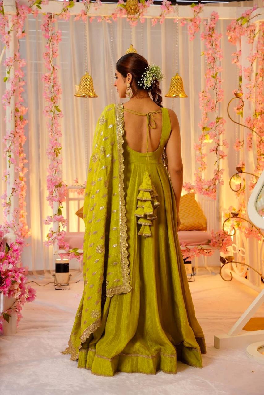 AAROHI LEMON YELLOW ANARKALI SUIT SET